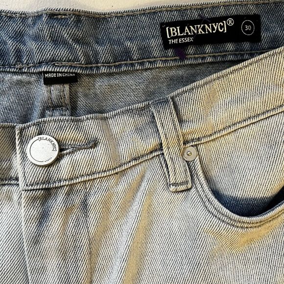 Blank‎ NYC The Essex Classic Cut Off Mid Rise Distressed Denim Jean Shorts 30 - Picture 4 of 4